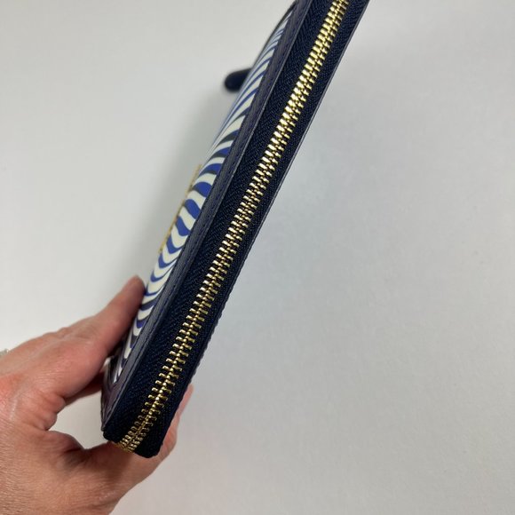 Vera Bradley Accordion Wallet Wavy Stripe, Blue Modern NWT - Picture 3 of 7